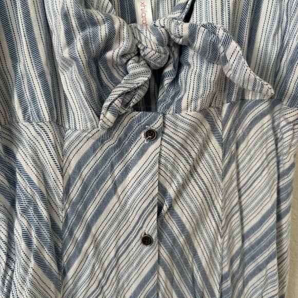 Stripped tight fairy styled midi dress - Picture 6 of 9